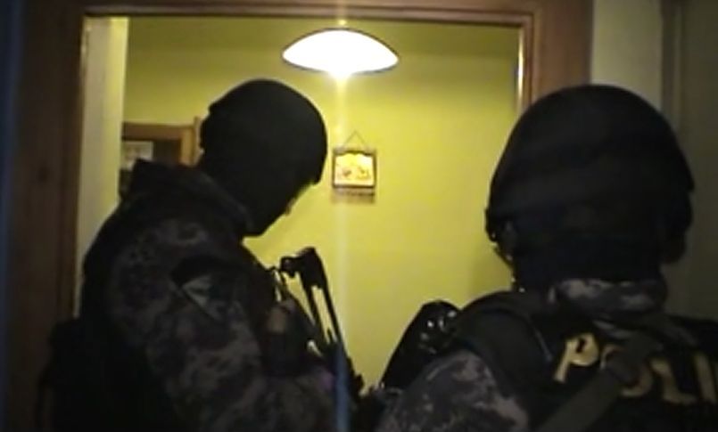 Zásah policejního komanda proti stoupencům islamistických teroristů