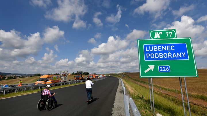 Řidičům se otevřel obchvat Lubence na Lounsku. Stavba vznikala přes tři roky; Zdroj foto: ČTK