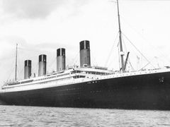 Titanik před odjezdem na svou první a poslední plavbu