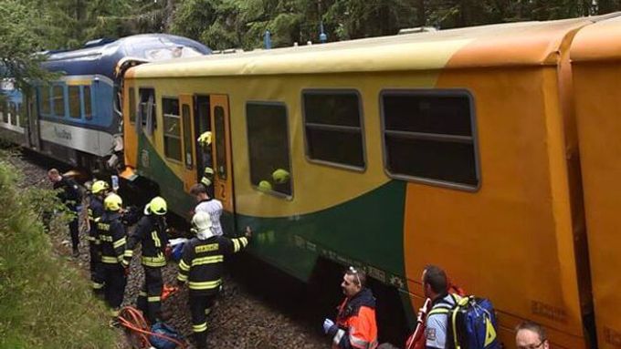 Nehoda vlaku u Perninku na Karlovarsku.