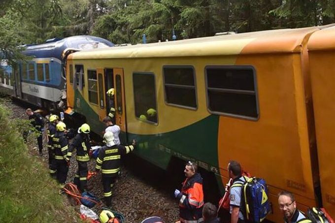 Nehoda vlaku u Perninku na Karlovarsku.