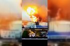 Ohnivé inferno drtí ruskou ekonomiku. Tohle je víc než jen odplata, tvrdí Ukrajinci