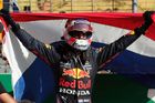 Verstappen splnil úkol, suverénně vyhrál domácí Grand Prix