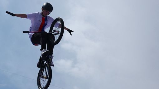 Iveta Miculyčová ve freestyle BMX  na OH 2024 v Paříži