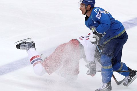 MS 2016, Česko-Kazachstán: Jan Kolář  - Brandon Bochenski