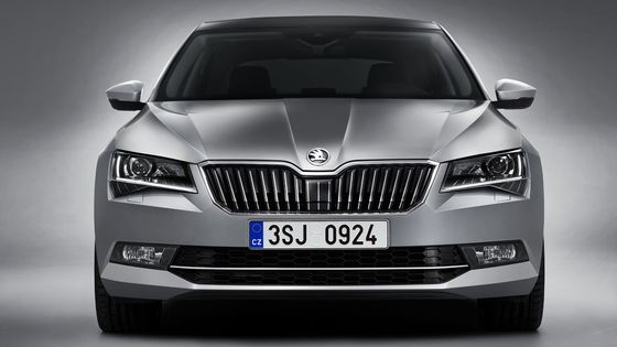 Foto: Nová Škoda Superb v detailech ze všech stran