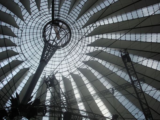 Uvnitř Sony Center