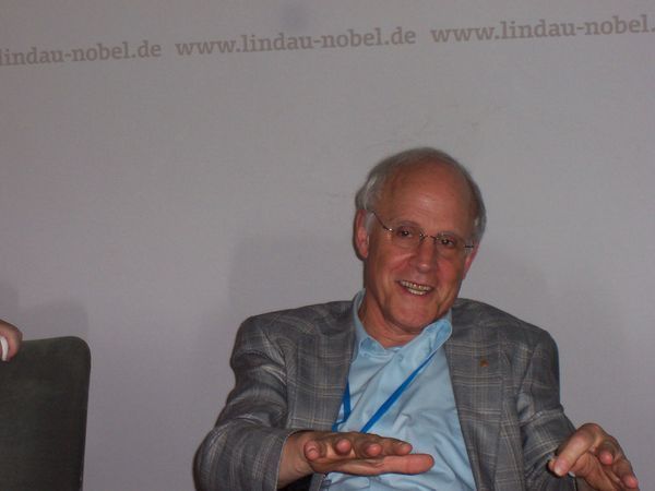 David Gross, nositel Nobelovy ceny za fyziku z roku 2004.