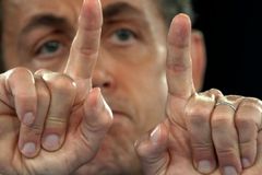 Sarkozymu po kolapsu stoupla popularita o 12 procent