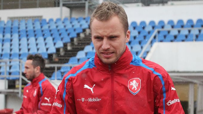 Michal Kadlec se v pondělí připojil k národnímu týmu před středečním utkání s Maďarskem
