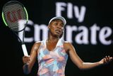 V ženské části pavouka nezvládly přejít mezi dvaatřicet nejlepších hned čtyři členky elitní světové desítky. Pátá hráčka žebříčku Venus Williamsová podlehla v prvním kole Švýcarce Belindě Bencicové.