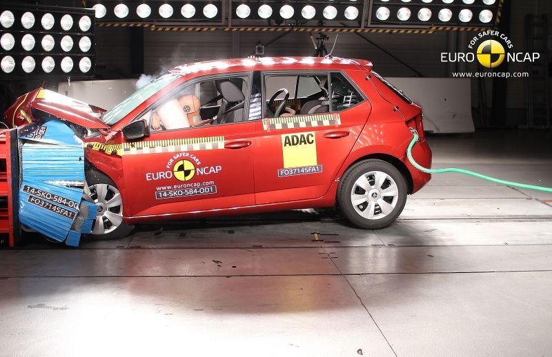 Crash test EuroNCAP Škoda Fabia III - čelní