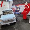 historická a filmová auta autosalon Paříž