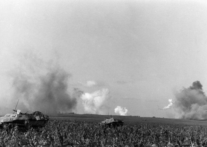 Archivní fotografie z  Kurském oblouku v Rusku, kde se odehrála v červenci 1943 největší tanková bitva druhé světové války. V ní Rudá armáda svaz definitivně zvrátila děn