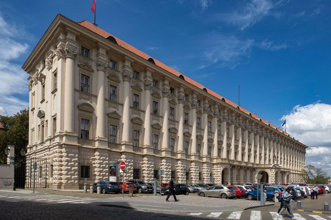 Černínský palác, sídlo Ministerstva zahraničních věcí.