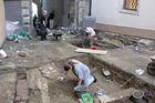 Archeologové zkoumají na Hradě pravěké pozůstatky
