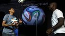 Adidas představil nový míč Brazuca pro MS ve fotbale 2014 (Hernane a Seedorf)