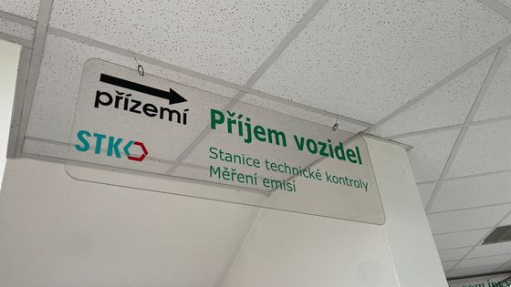 Kontrola na kontrolu. Lidé se smějí snaze došlápnout si na STK a SME, je to na místě?