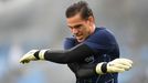 Brankář Ederson před odvetou osmifinále LM Manchester City - Real Madrid