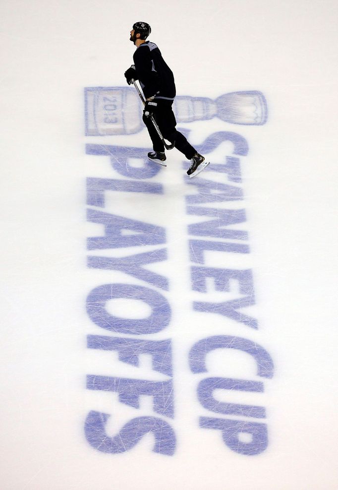 Boston Bruins trénuje před prvním finále Stanley Cupu 2013 (Zdeno Chára)