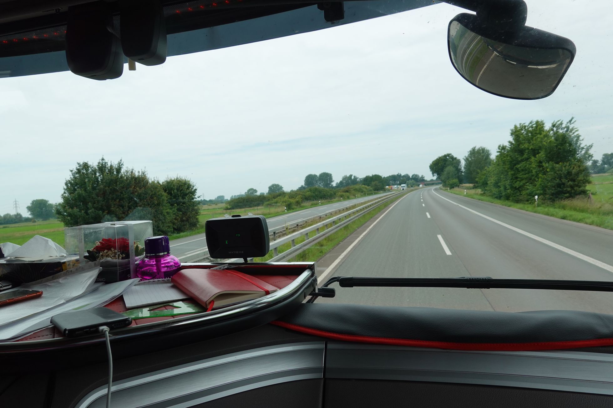 monika sustrova, kamionacka