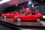 Mazda 3 se designérům opět povedla. Zájemci si mohou vybrat z verzí hatchback a sedan.