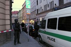 Anonym hrozil České spořitelně, centrálu pak evakuovali