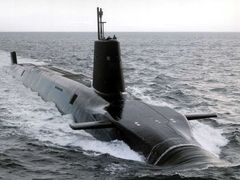 Británie disponuje atomovými ponorkami Vanguard, Victorious, Vigilant a Vengeance, z nichž každá je schopná nést až 16 střel Tridentů.
