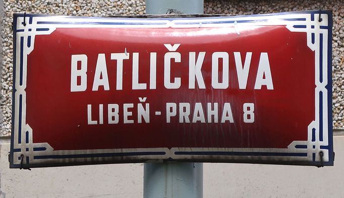 Ulice v Praze-Kobylisích.