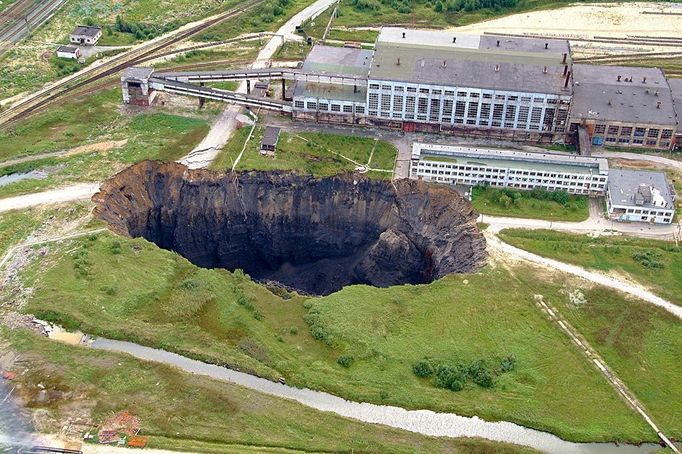 Sinkhole grows in Berezniki town 71: PERM REGION, RUSSIA. AUGUST 28. A sinkhole collapse on the grounds of Uralkaliy Joint Stock Co. 2007