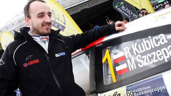 Expilot formule 1 Robert Kubica byl pochopitelně největší mediální hvězdou víkendové Jänner rallye. Ale nebyl jediný.Podívejte se do galerie.