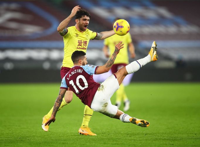 Robbie Brady, Manuel Lanzini