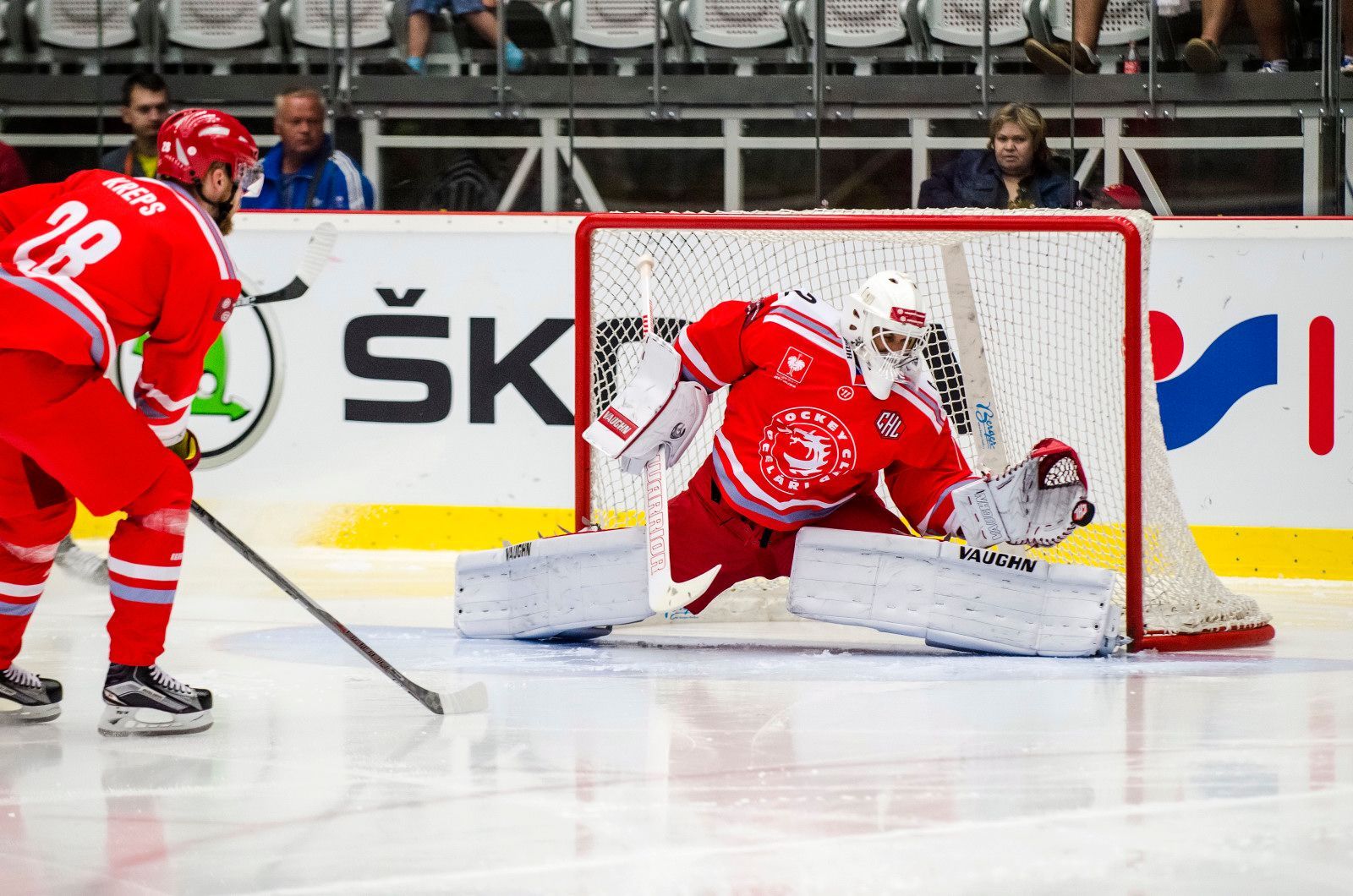 Třinec porazil doma KalPu Kuopio 6:0 a v hokejové lize mistrů postupuje - Peter Hamerlík