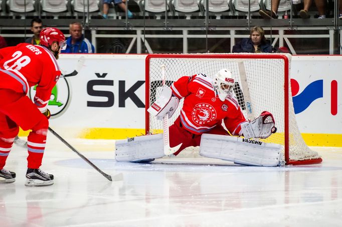 Třinec porazil doma KalPu Kuopio 6:0 a v hokejové lize mistrů postupuje - Peter Hamerlík