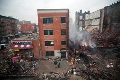 Při explozi plynu zemřelo v New Yorku 7 lidí, 60 zraněných