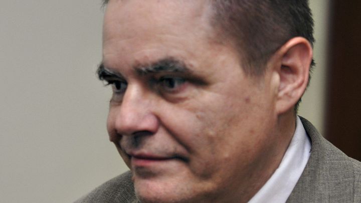 Z korupce obviněný bývalý soudce chtěl na svobodu, soudkyně ho však z vazby nepustila