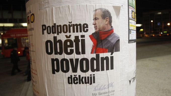 Plakát, který platí ČSSD. Liberecký hejtman Stanislav Eichler kandiduje do Senátu