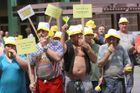 Odbory ochromí města stávkou, vláda s nimi nejedná