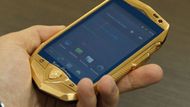 Lamborghini TL700 - luxusní Android Třetím představeným telefonem společnosti Lamborghini je model  TL700 založený na operačním systému Android 2.3 Gingerbread. Telefon disponuje 3,7 palcovým displejem s rozlišením 480 x 800 obrazových bodů. Fotoaparátem s rozlišením 5 megapixelů. Procesorem Qualcomm (bez upřesnění) a 4 GB interní úložné paměti. O chod telefonu se postará akumulátor s kapacitou 1 400 mAh. Cena telefonu by v přepočtu měla být 2743 amerických dolarů.