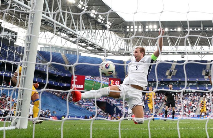 Harry Kane dává vítězný gól Anglie v utkání kvalifikace MS 2026 s Andorrou