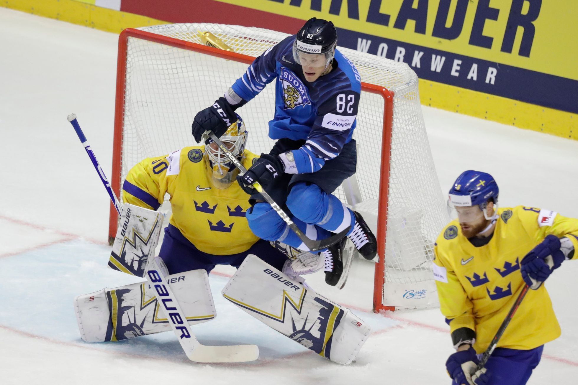 Harri Pesonen a Henrik Lundqvist ve čtvrtfinále MS 2019 Finsko - Švédsko