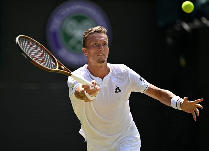 Jiří Lehečka v osmifinále Wimbledonu 2023.