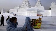 Charbin, metropole nejseverněji položené čínské provincie Chej-lung-ťiang, je v těchto dnech opět hostitelem jednoho z největších festivalů ledových a sněhových soch na světě.