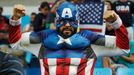 OH 2016: americký basketbalový fanoušek v masce Captain America