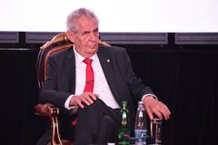 Zeman znovu podpořil přesun ambasády do Jeruzaléma. Hamás je teroristická organizace, prohlásil