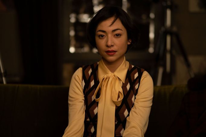 Minami v roli Aileen.