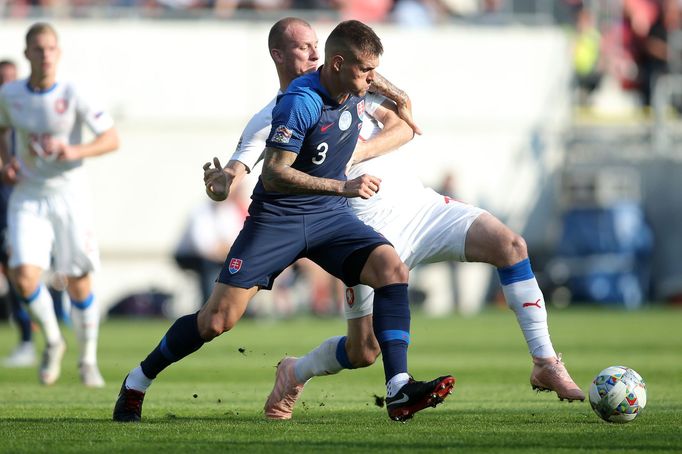 fotbal, Liga národů 2018/2019, Slovensko - Česko, Martin Škrtel a Michael Krmenčík