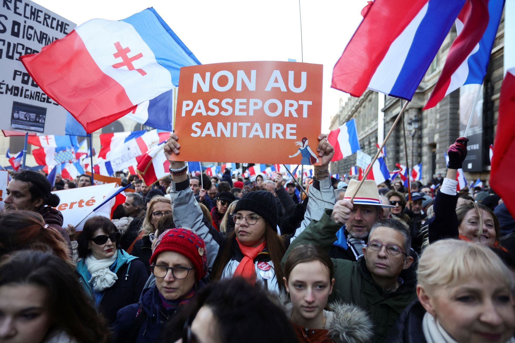 Francie covid protesty