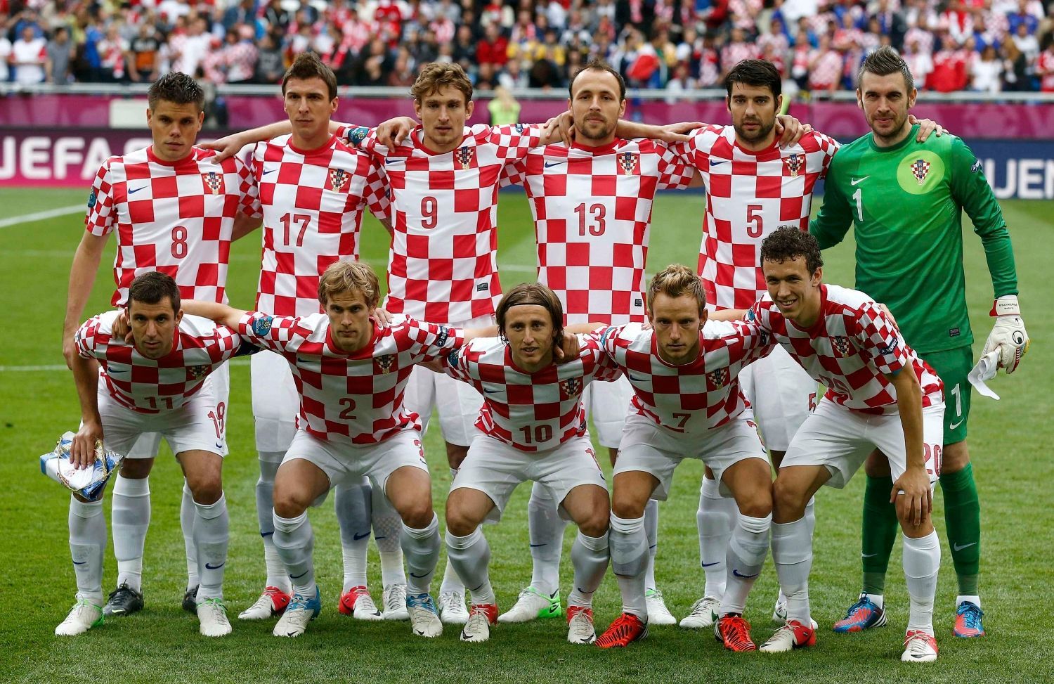Chorvatský tým před utkáním Chorvatska s Itálií ve skupině C na Euru 2012