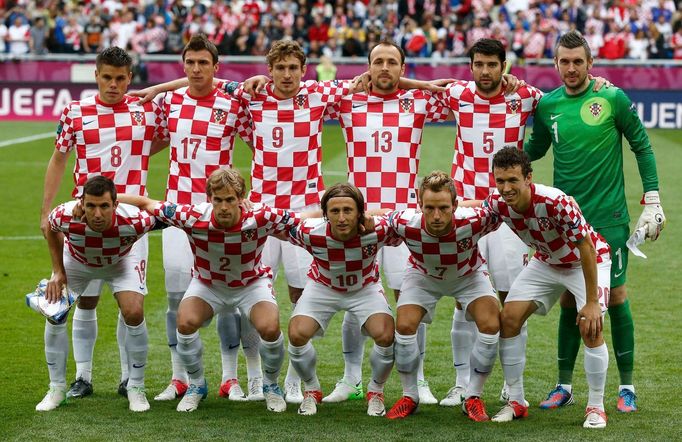 Chorvatský tým před utkáním Chorvatska s Itálií ve skupině C na Euru 2012.